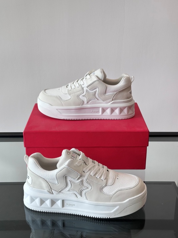 발렌티노 Valentino 스니커즈