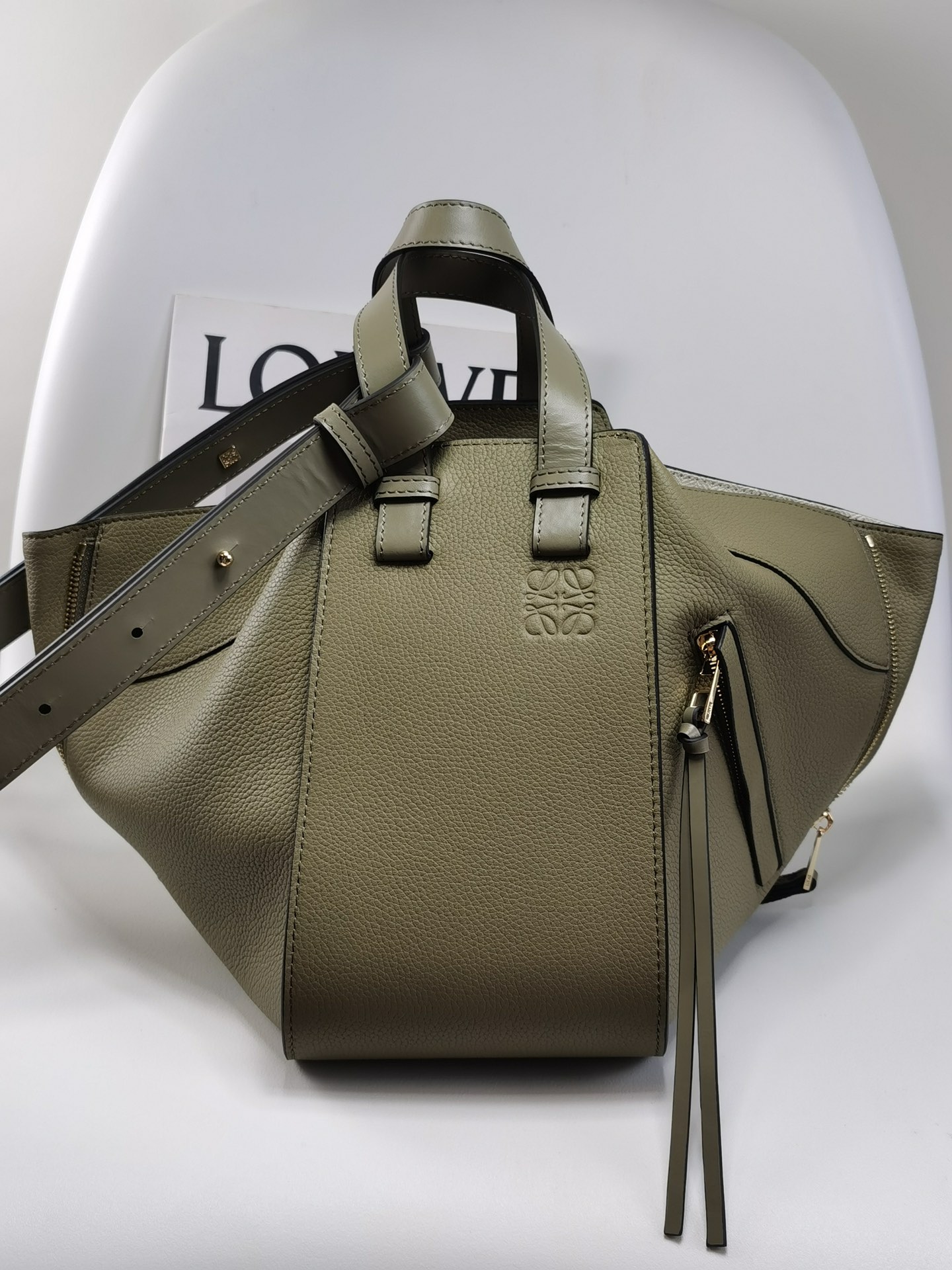 로에베 Loewe 3047 Hammock bag 26cm
