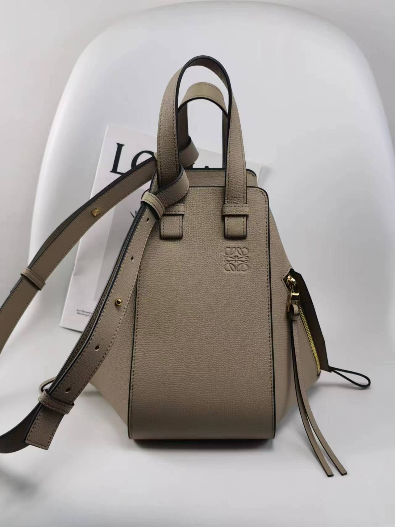 로에베 Loewe 3047 Hammock bag 26cm