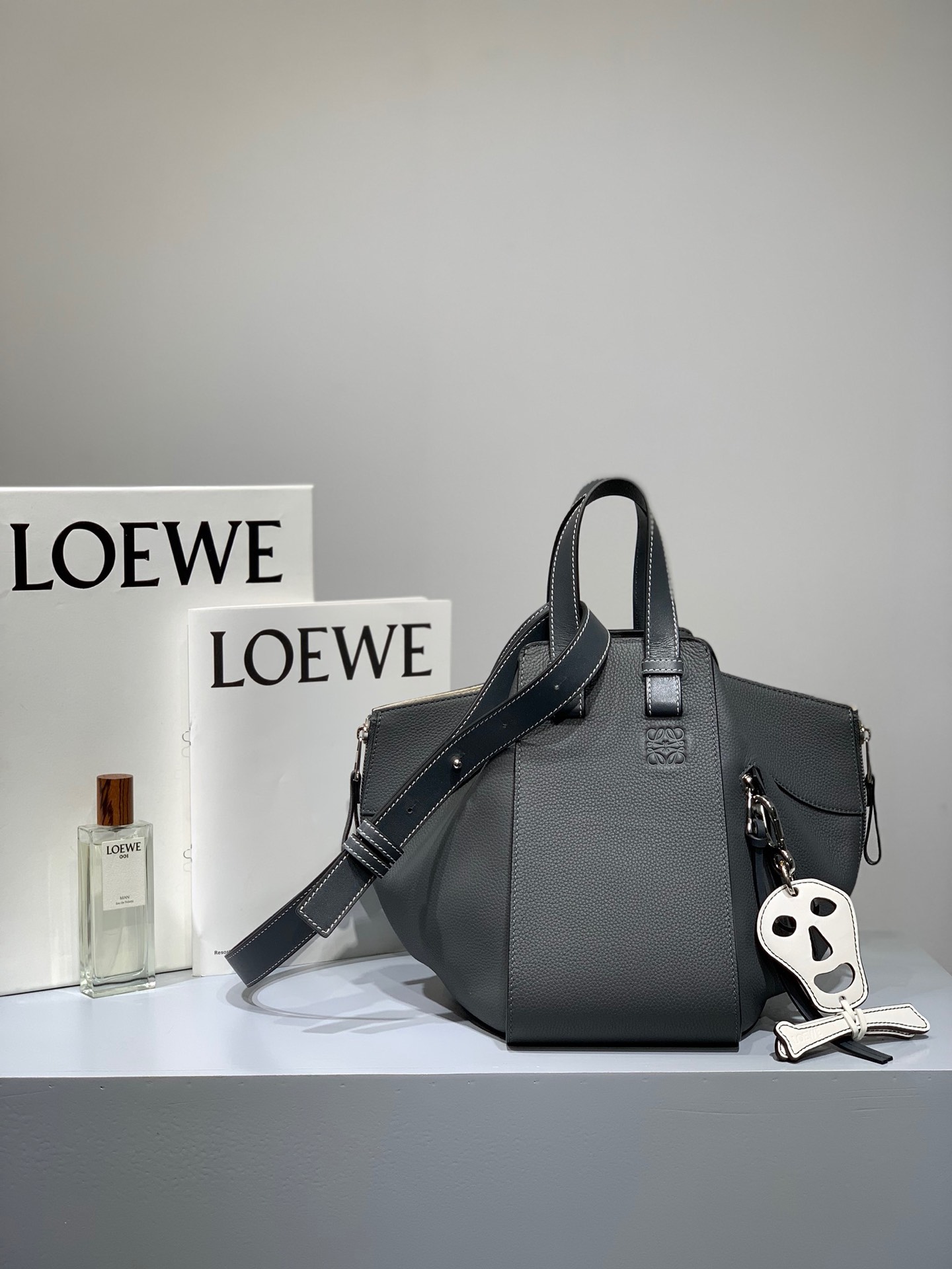 로에베 Loewe 3047 Hammock bag 26cm