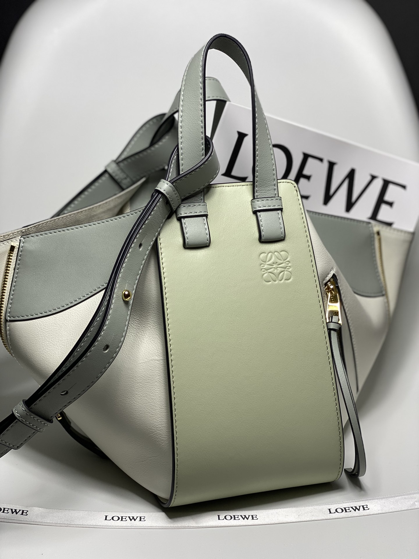 로에베 Loewe 3047 Hammock bag 26cm