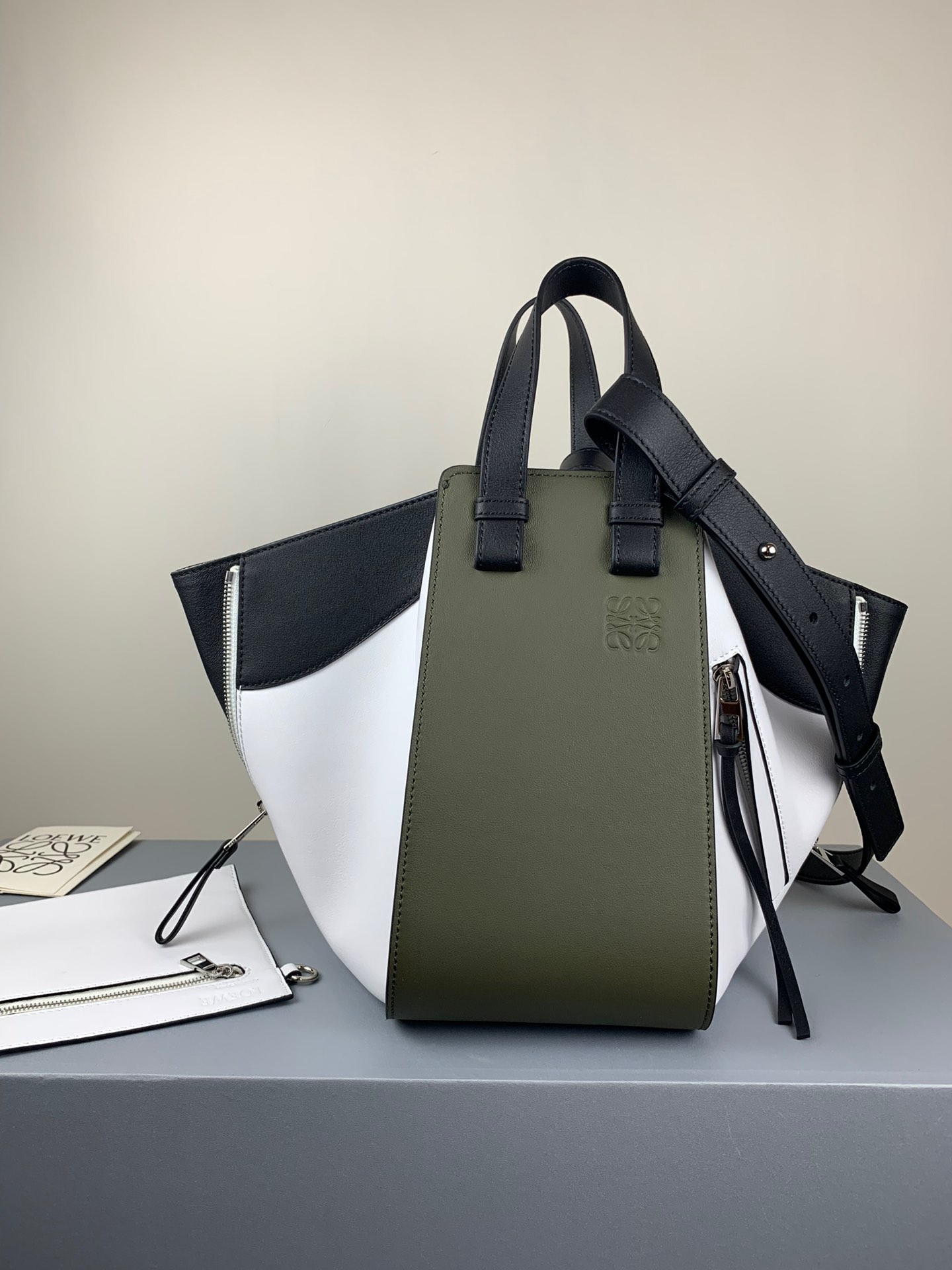 로에베 Loewe 3047 Hammock bag 26cm