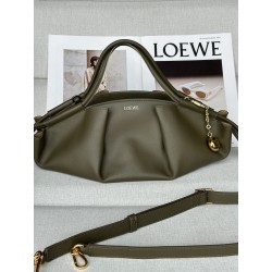 로에베 Loewe 1668  Small Paseo Bag In Shiny Nappa Calfskin 35cm