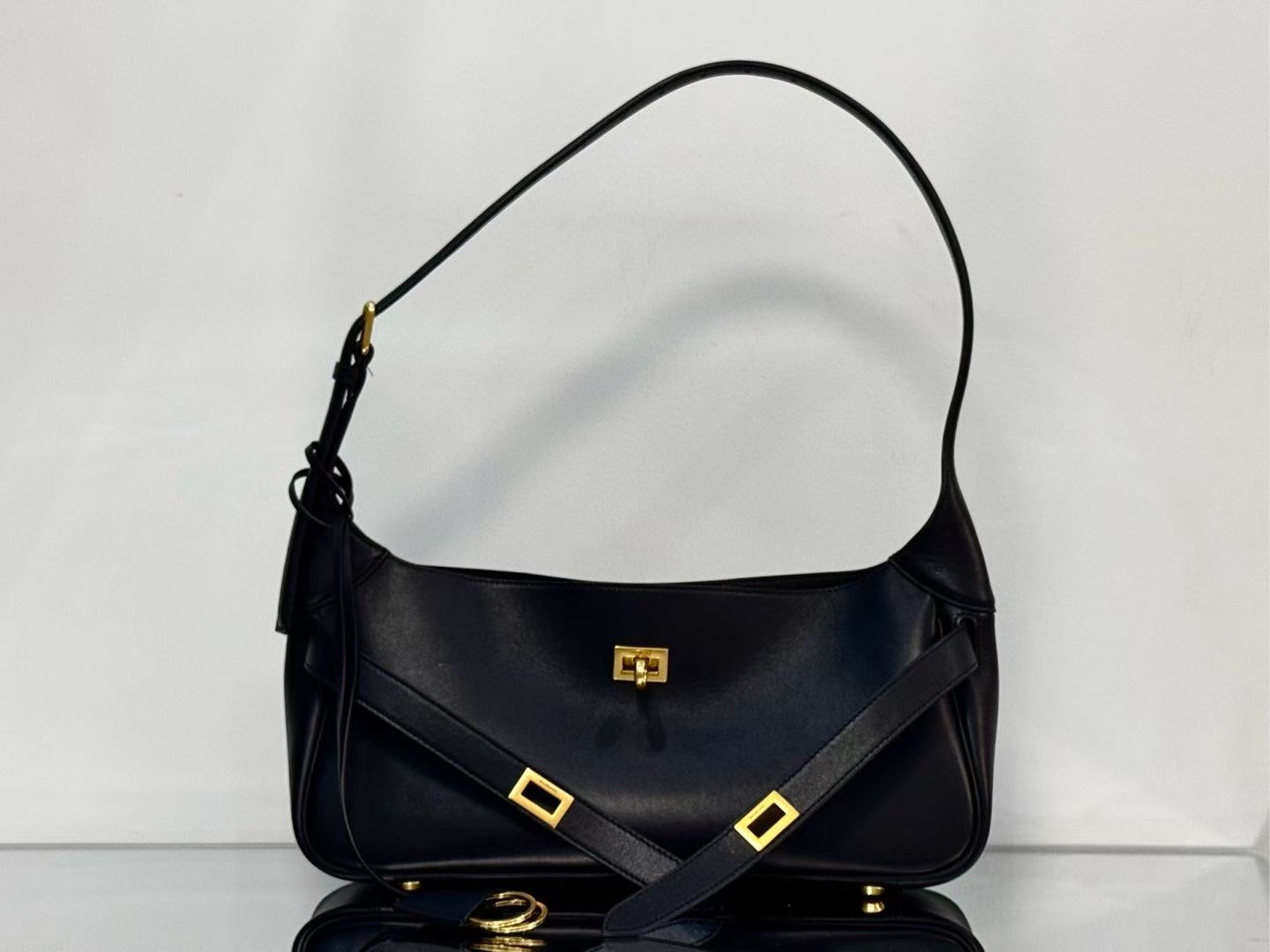발렌시아가 Balenciaga 810680 Bel Air Large Hobo Bag Black