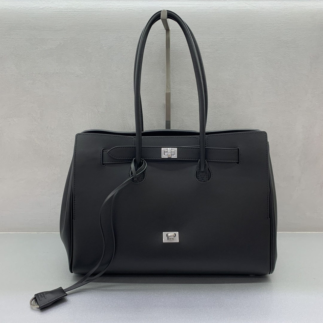 발렌시아가 Balenciaga 78989 Bel Air 36.5cm