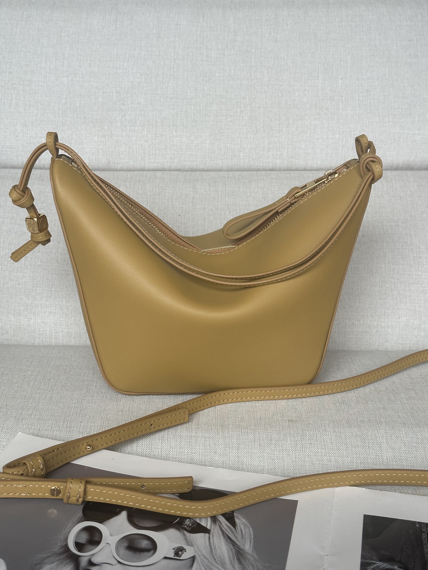 로에베 Loewe C923 Hammock hobo 28cm