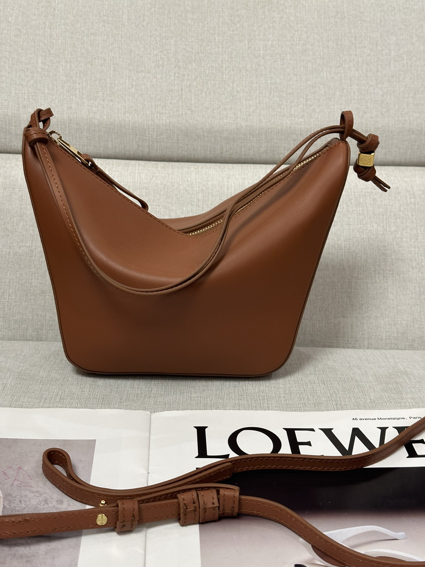 로에베 Loewe C923 Hammock hobo 28cm