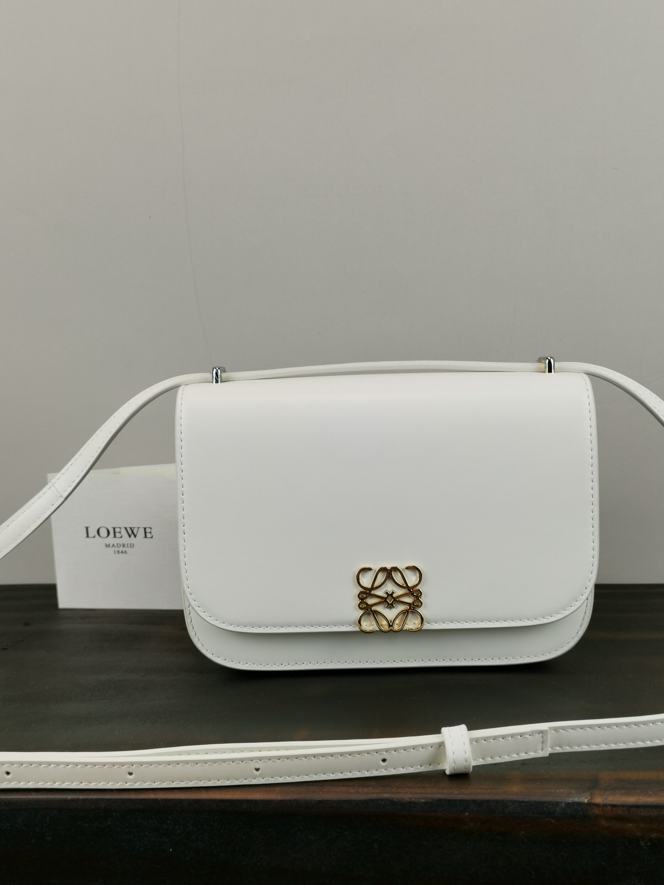 로에베 Loewe 5609 Small Goya anagram Bag 19cm