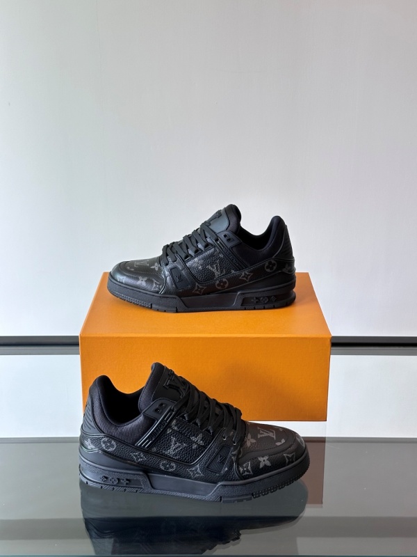 루이비통 LV TRAINER 스니커즈