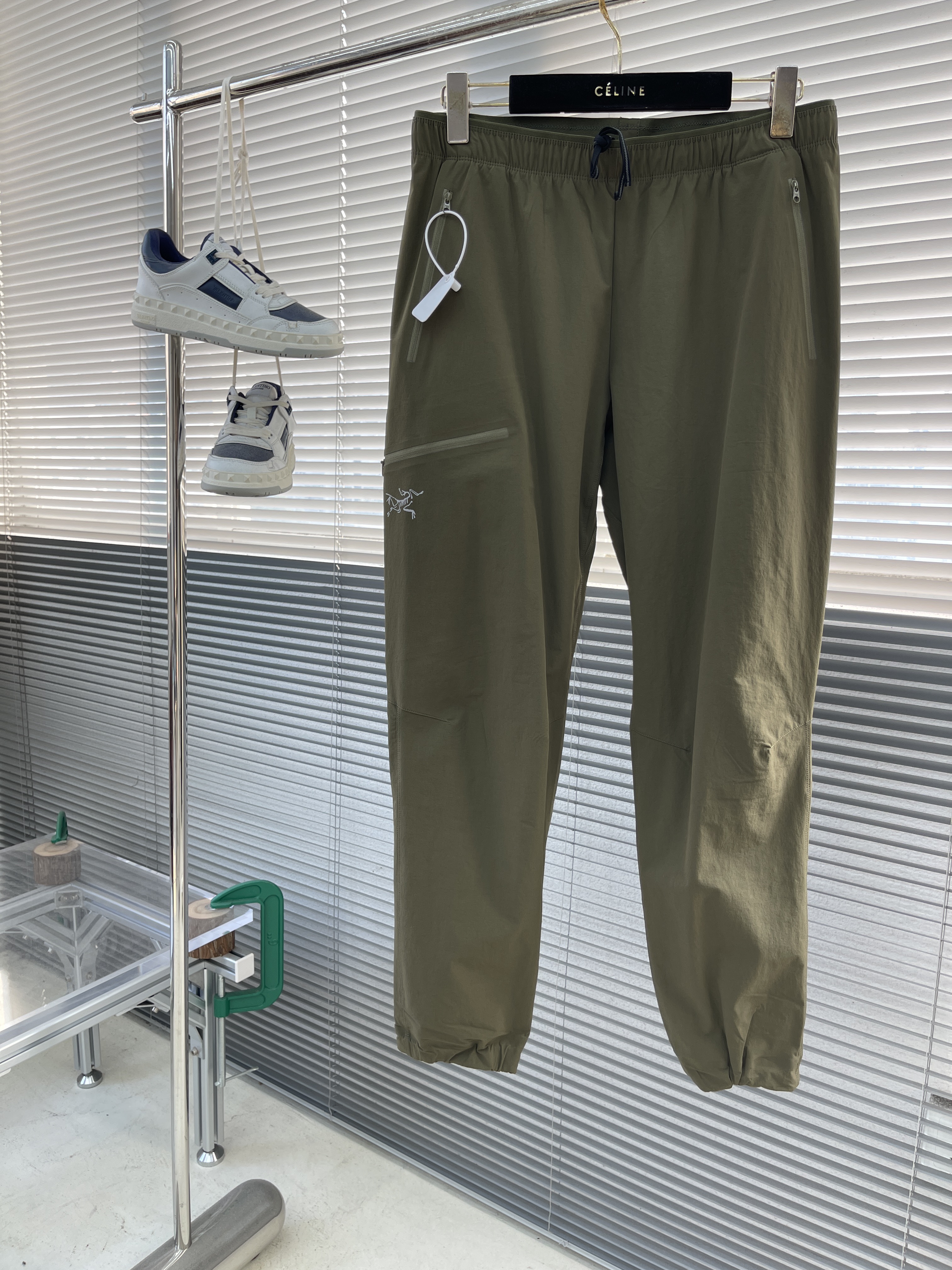 아크테릭스 ARC'TERYX 바지
