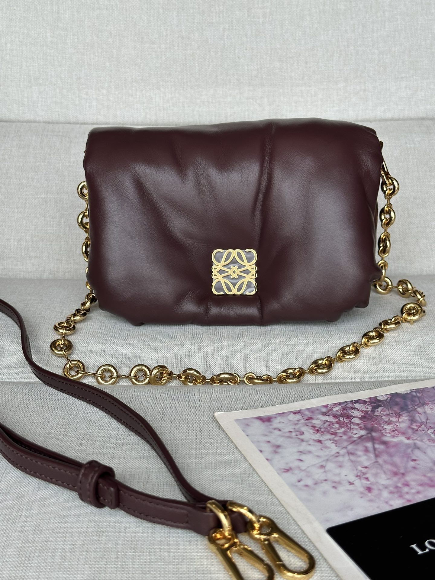 로에베 Loewe 9802 Puffer Goya Bag In Shiny Nappa Lambskin
