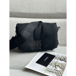 로에베 Loewe 9802A Puffer Goya Messenger Nylon Black