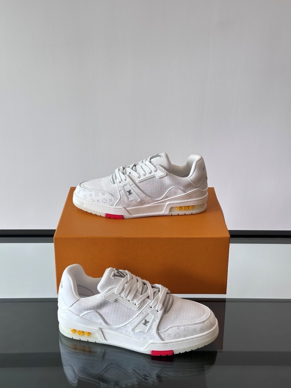 루이비통 LV TRAINER 스니커즈