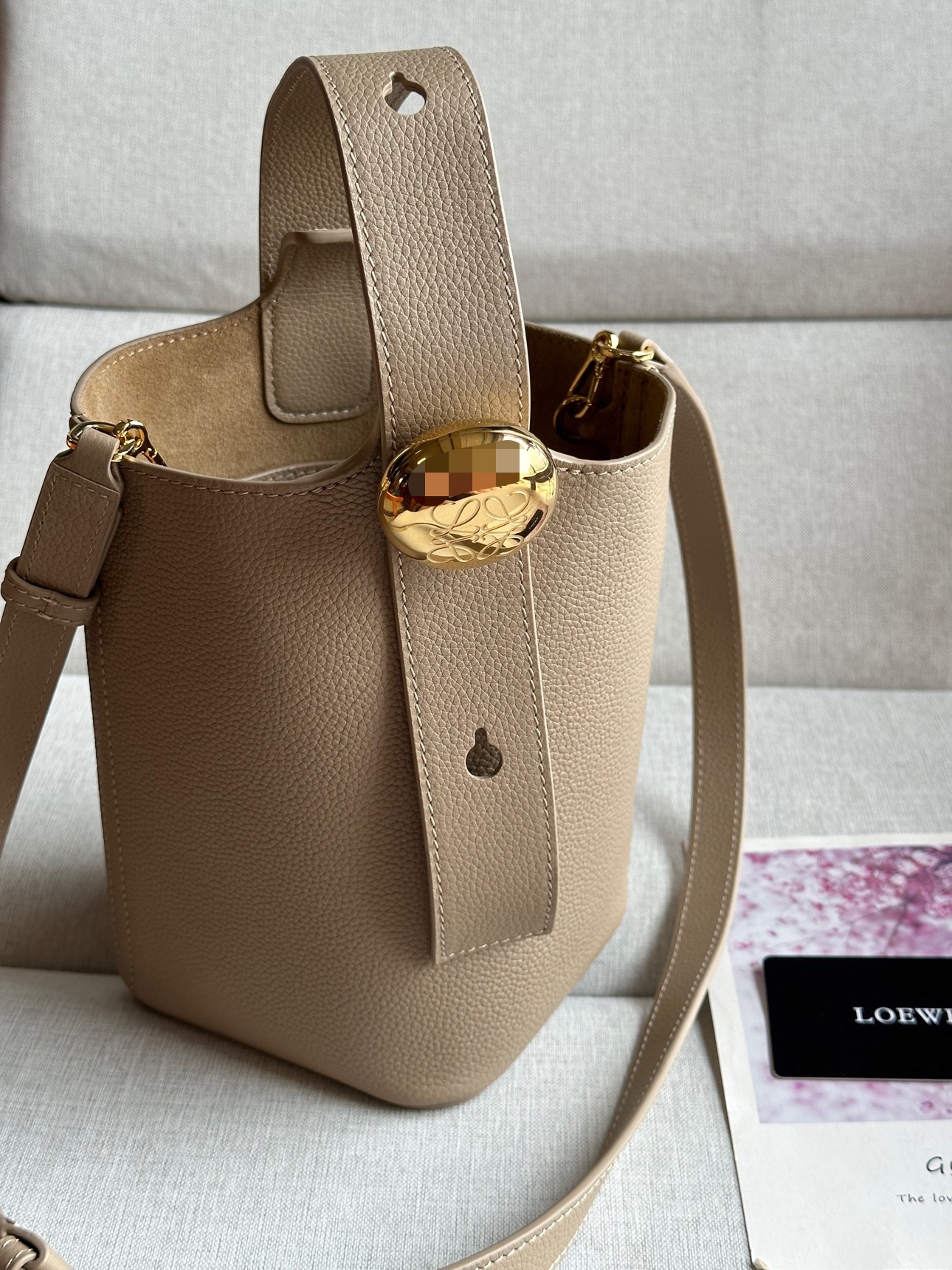 로에베 Loewe 332S Mini Pebble Bucket Bag