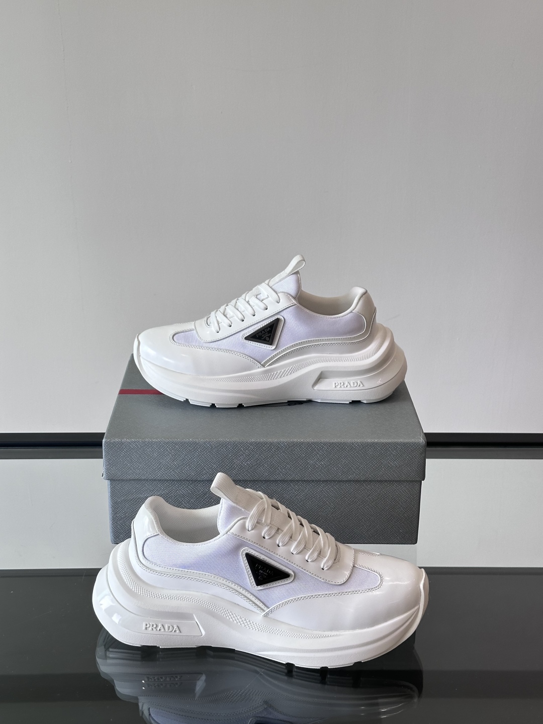 프라다 Prada 스니커즈