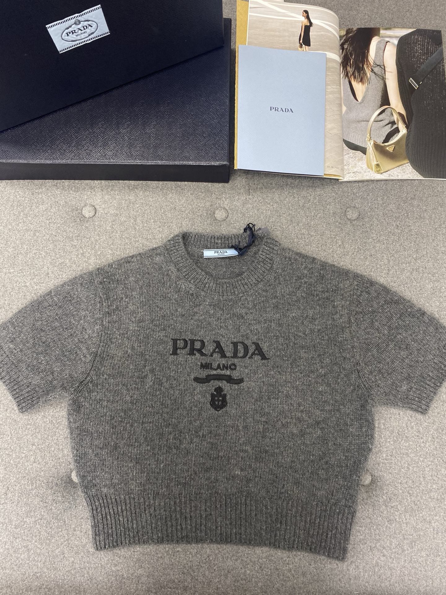 프라다 Prada 반팔 티셔츠