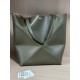 로에베 Loewe 1761 Large Puzzle Fold Tote In Shiny Calfskin 42cm