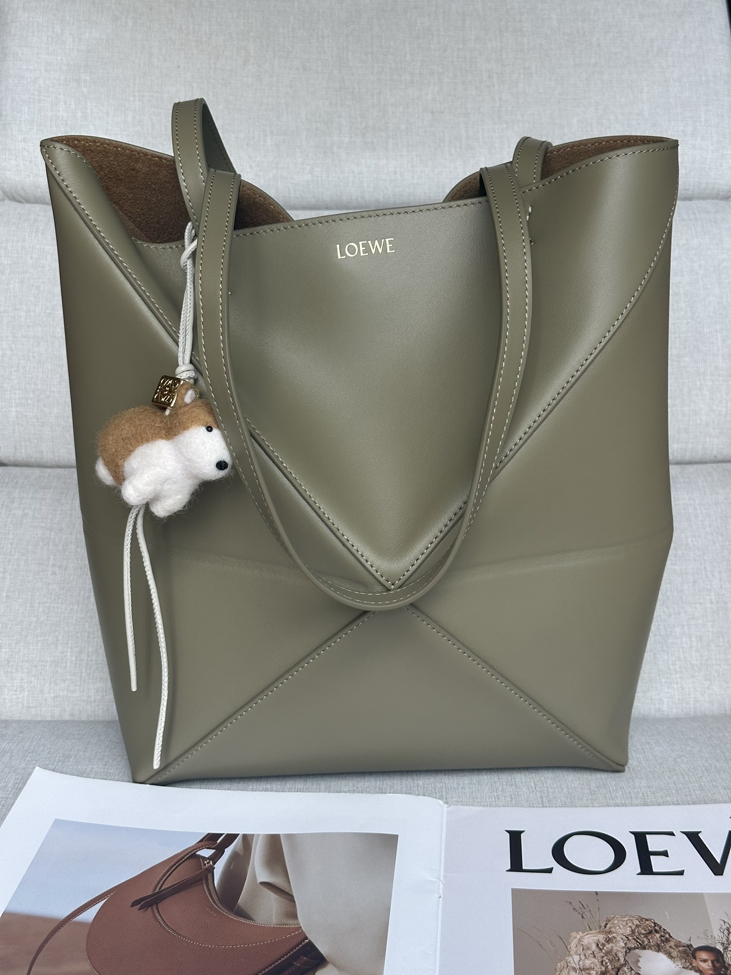 로에베 Loewe 1762 Puzzle Fold Tote Bag in Shiny Calfskin