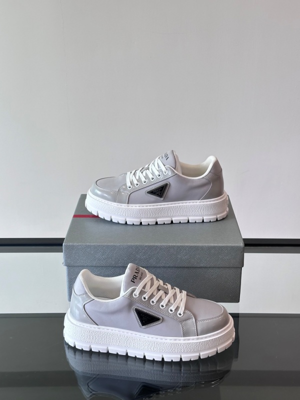 프라다 Prada 스니커즈