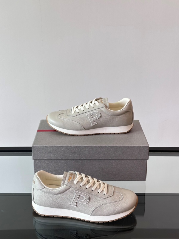 프라다 Prada 스니커즈