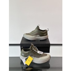 아크테릭스 ARC'TERYX 스니커즈