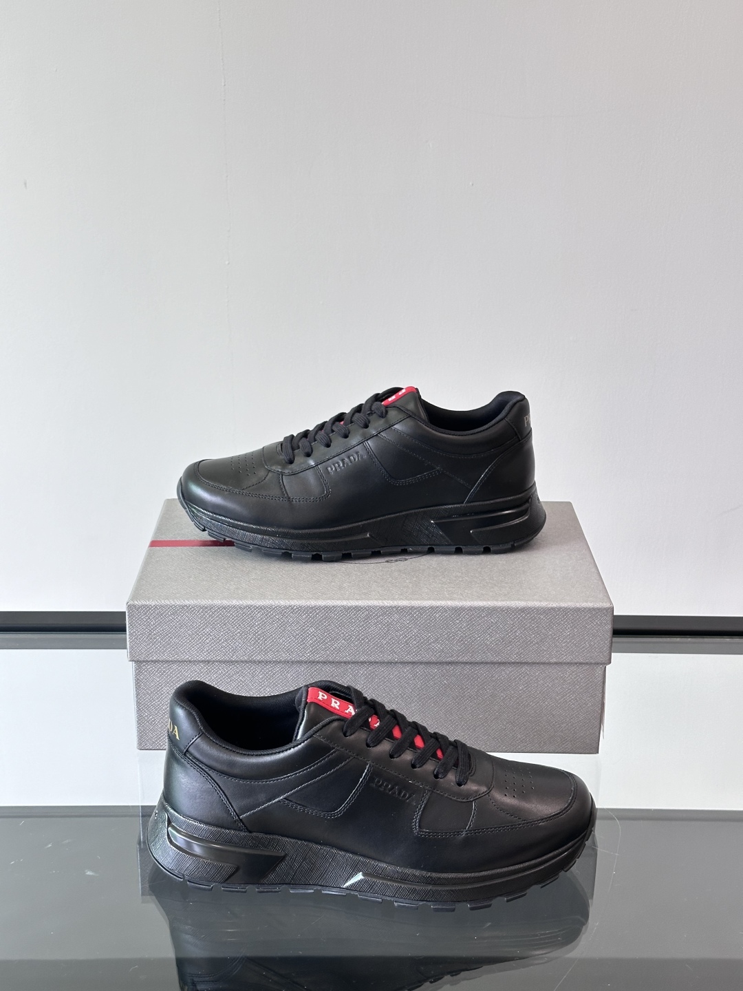프라다 Prada 스니커즈