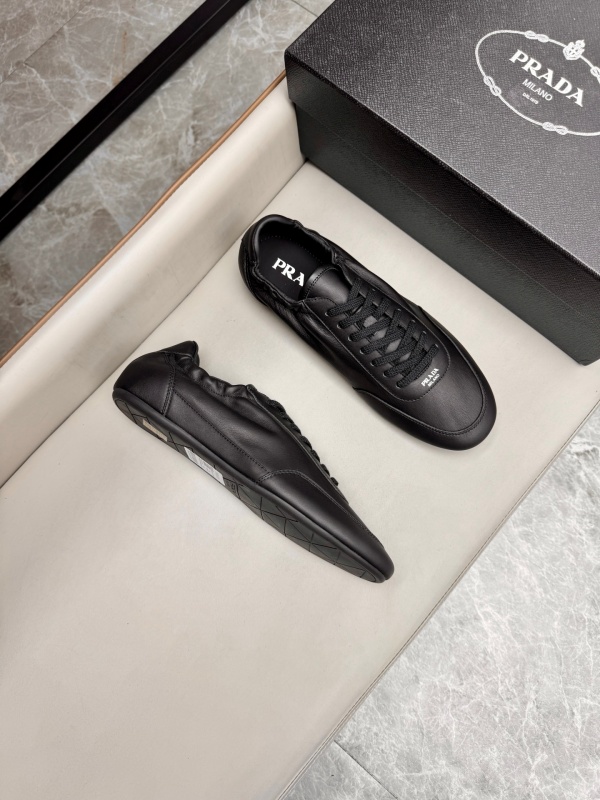 프라다 Prada 스니커즈