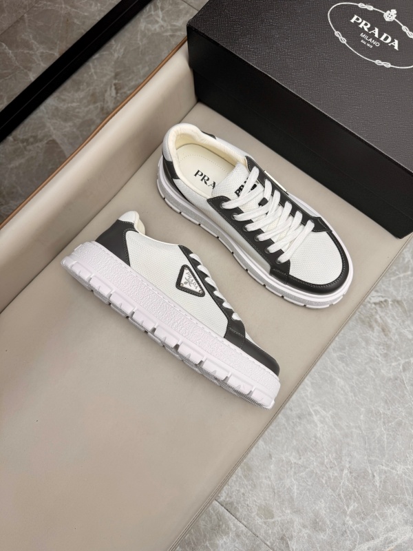 프라다 Prada 스니커즈