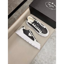 프라다 Prada 스니커즈