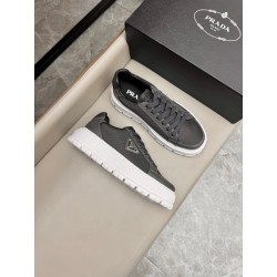 프라다 Prada 스니커즈