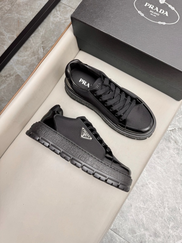 프라다 Prada 스니커즈