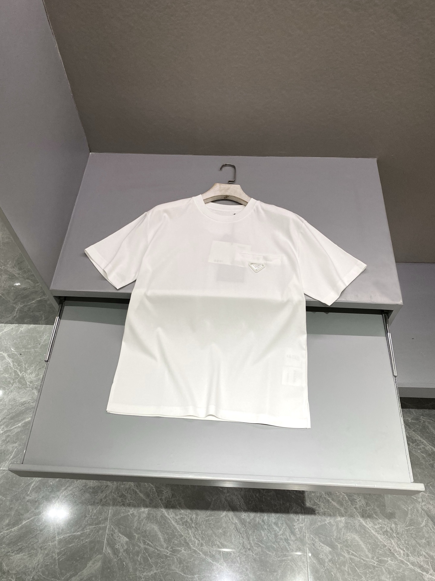 프라다 Prada 반팔 티셔츠