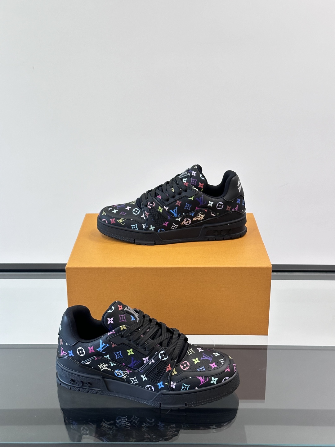 루이비통 LV TRAINER 스니커즈