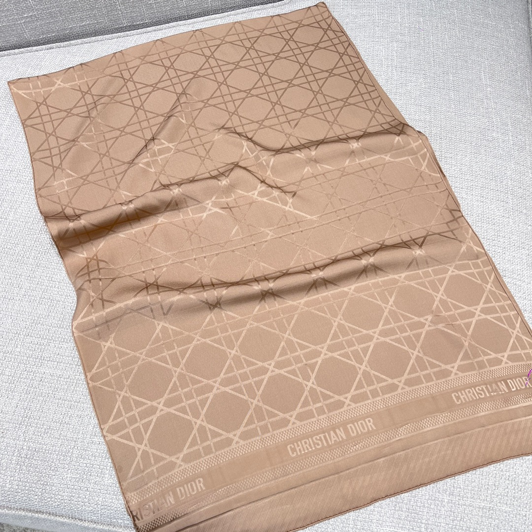 디올 Dior 스카프 70x200cm