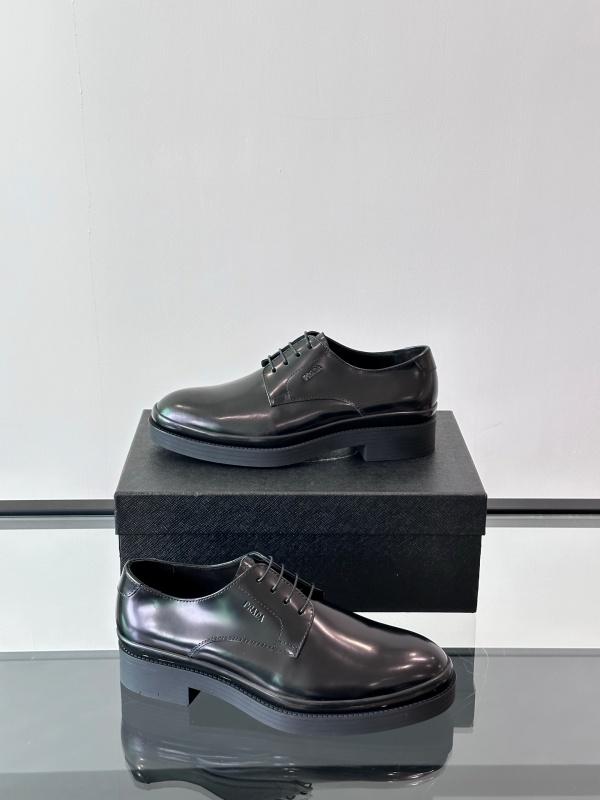 프라다 Prada 스니커즈