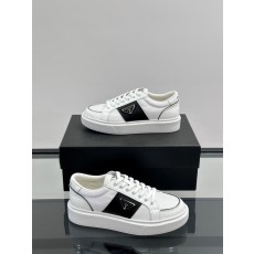 프라다 Prada 스니커즈