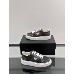 프라다 Prada 스니커즈