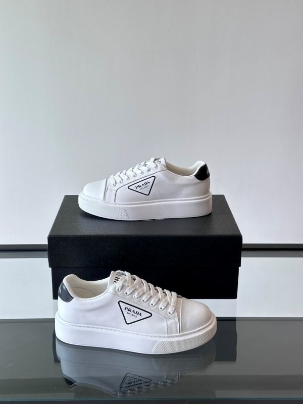 프라다 Prada 스니커즈