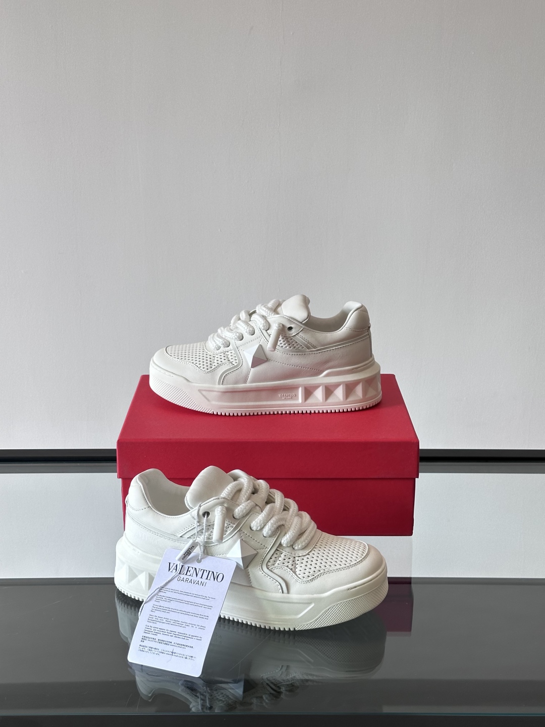 발렌티노 Valentino 스니커즈