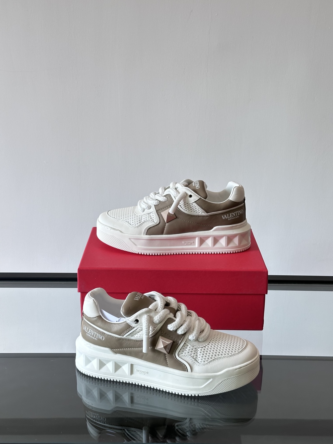 발렌티노 Valentino 스니커즈