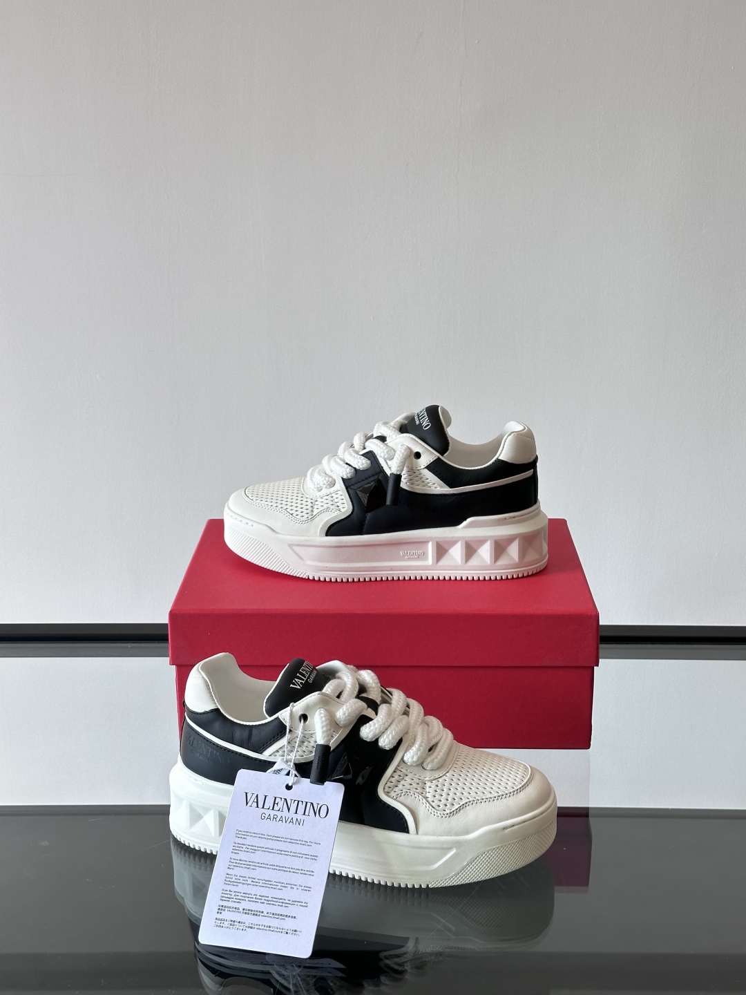 발렌티노 Valentino 스니커즈