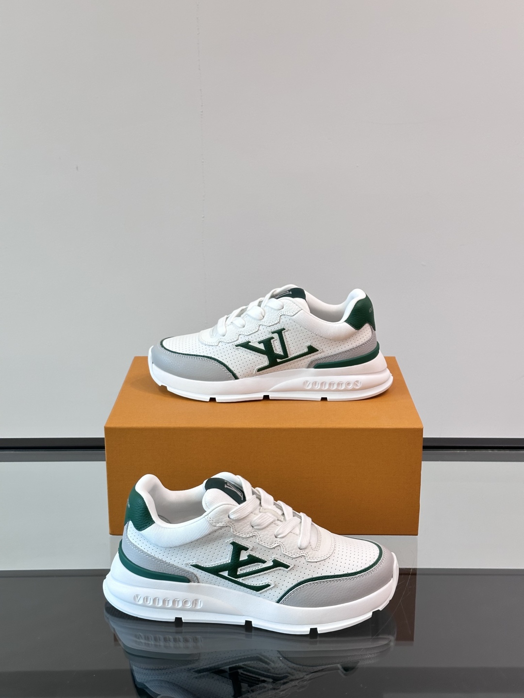 루이비통 Louis Vuitton 스니커즈