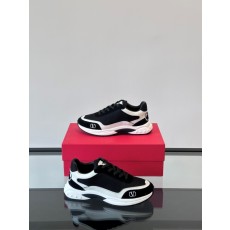 발렌티노 Valentino 스니커즈