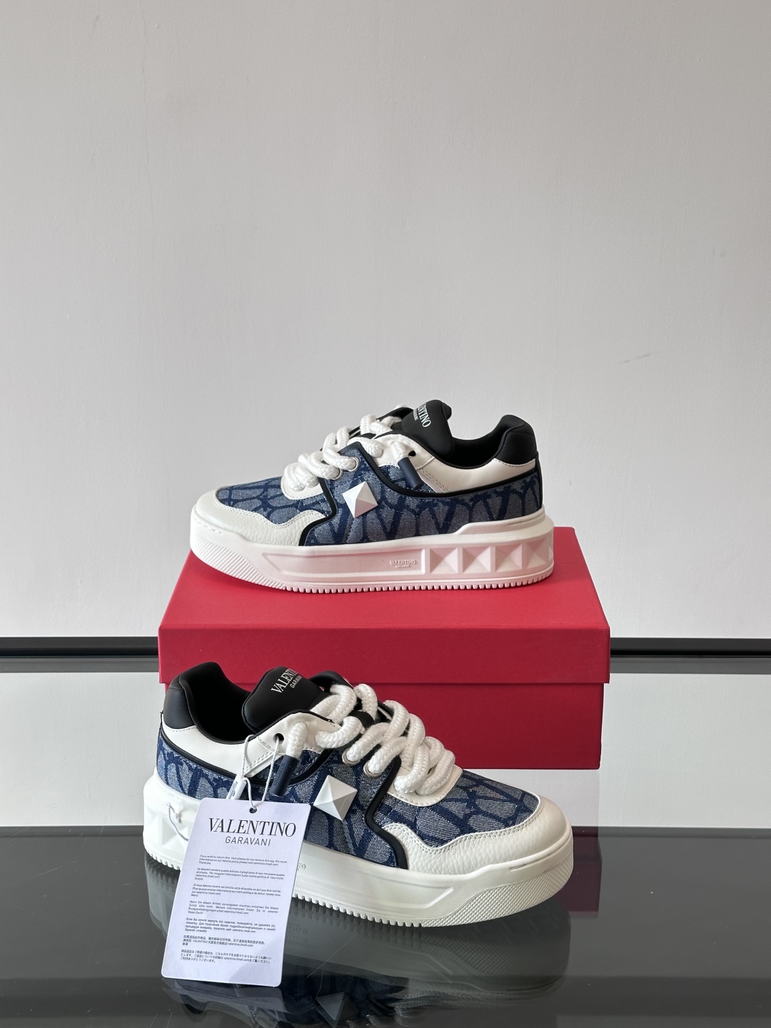 발렌티노 Valentino 스니커즈