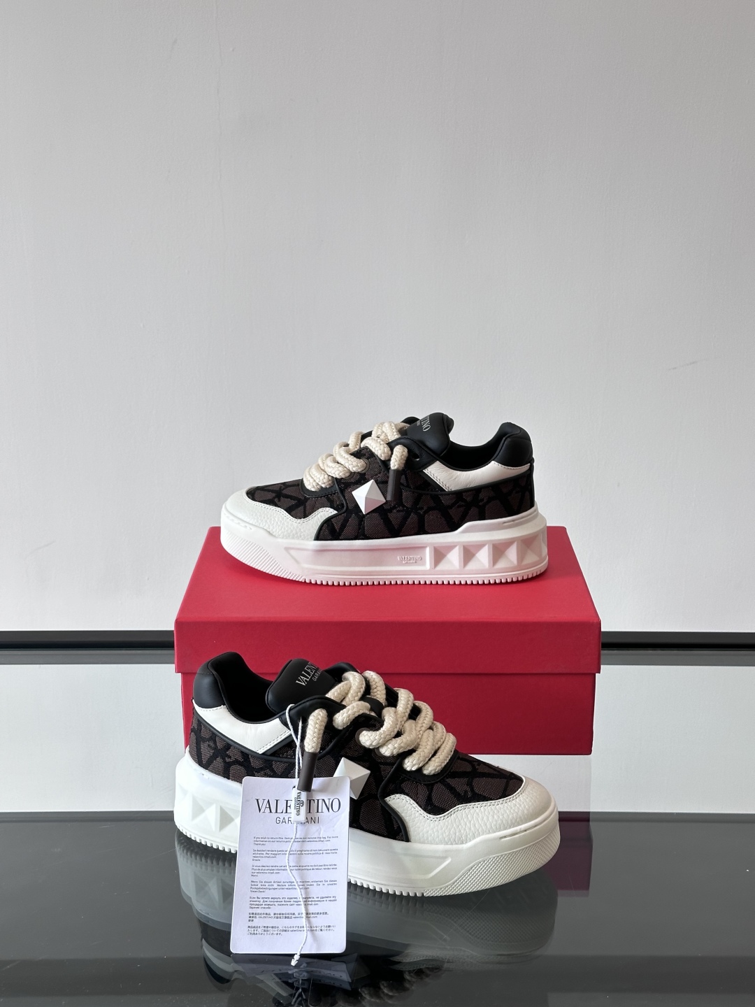 발렌티노 Valentino 스니커즈