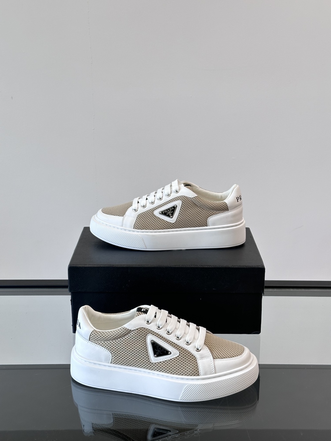 프라다 Prada 스니커즈