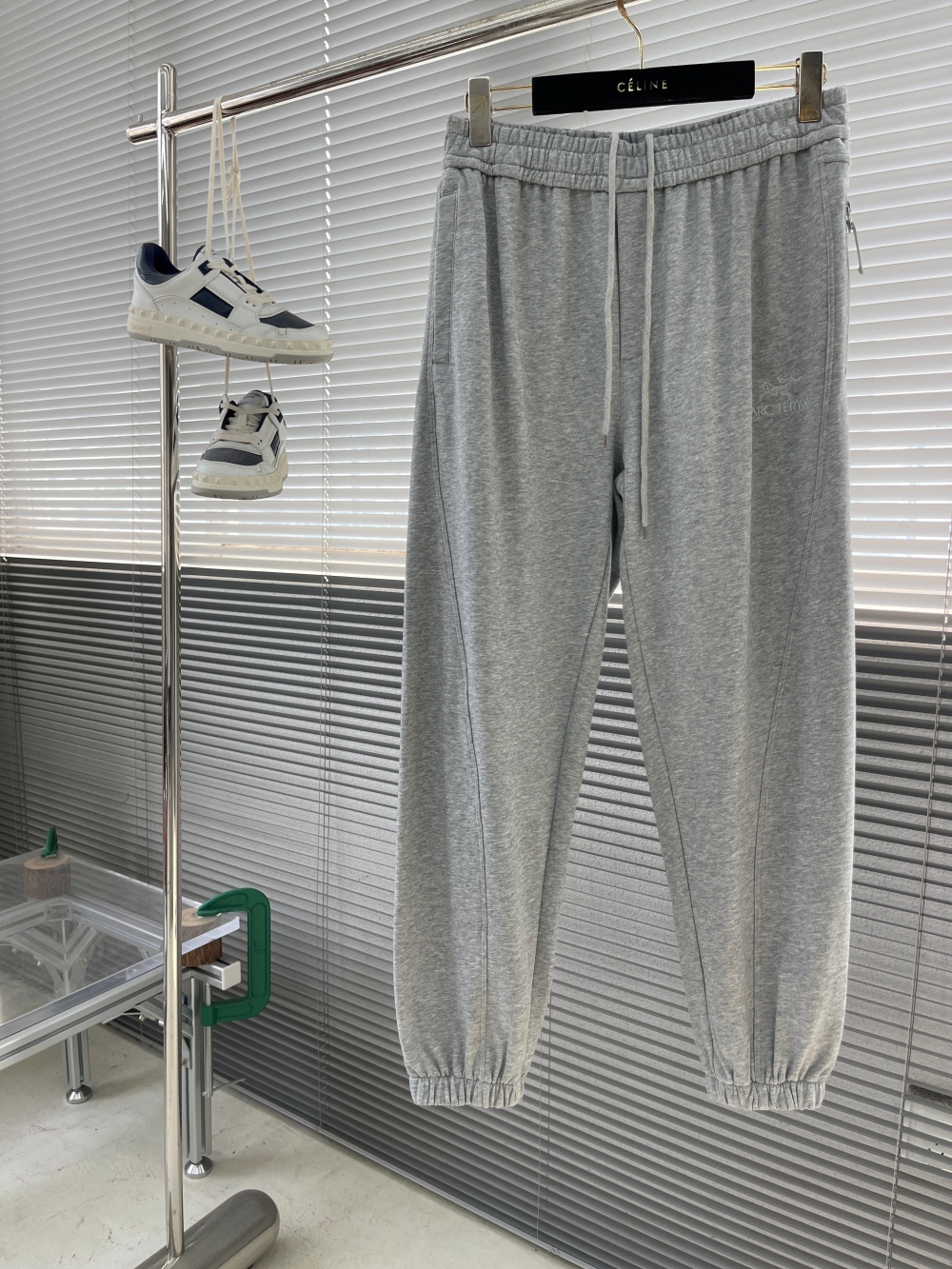 아크테릭스 ARC'TERYX 바지