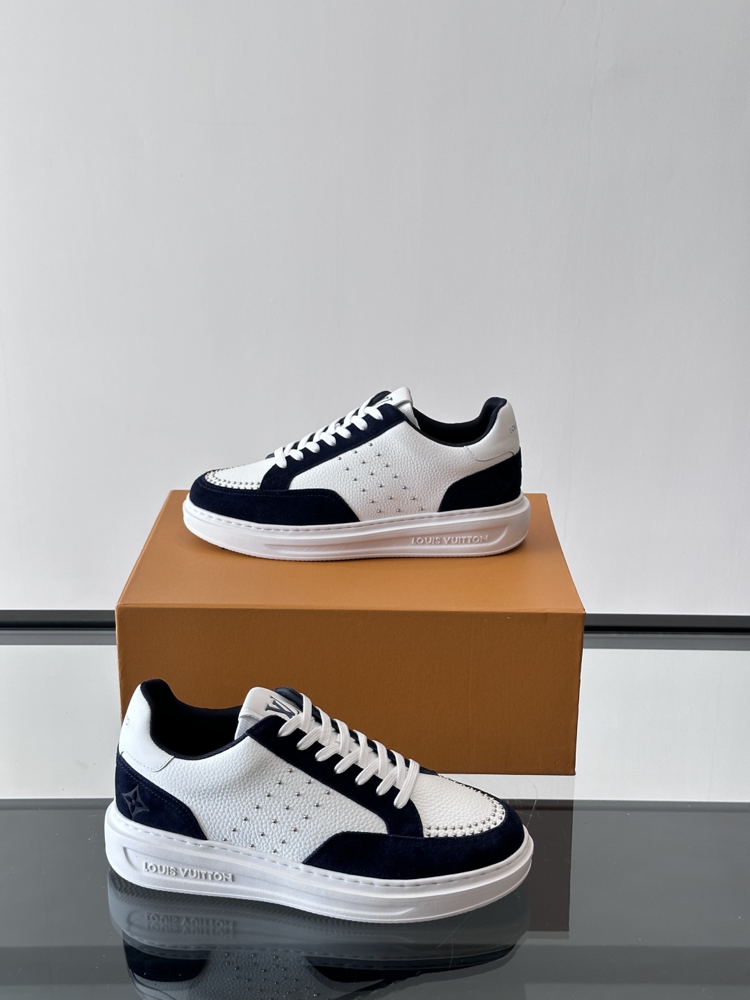 루이비통 Louis Vuitton 스니커즈