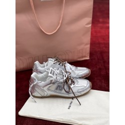 미우 미우 Miu Miu 스니커즈