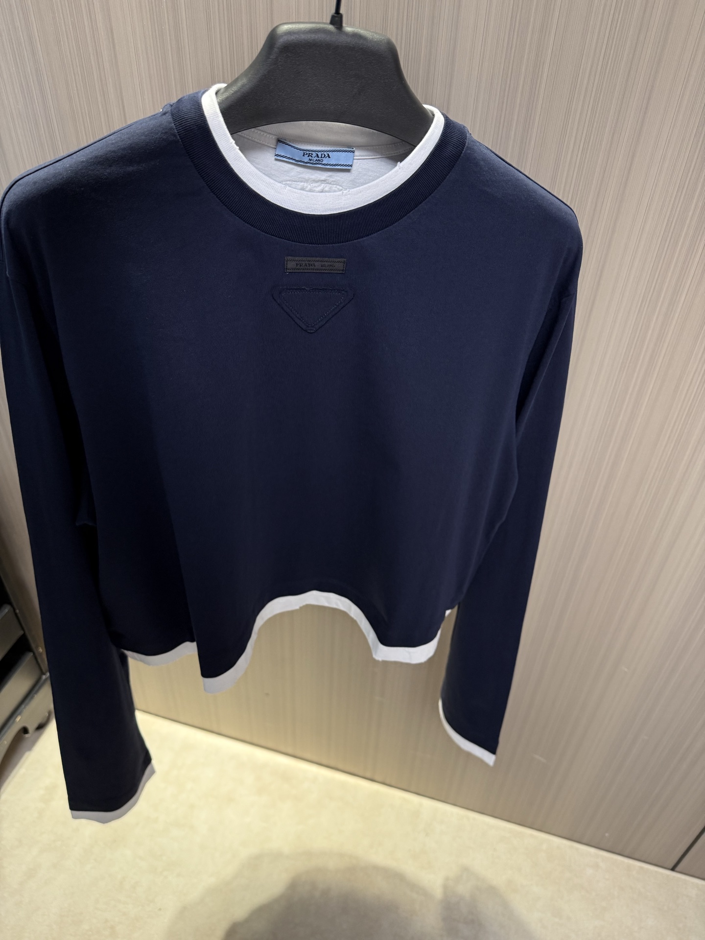 프라다 Prada 긴팔 티셔츠